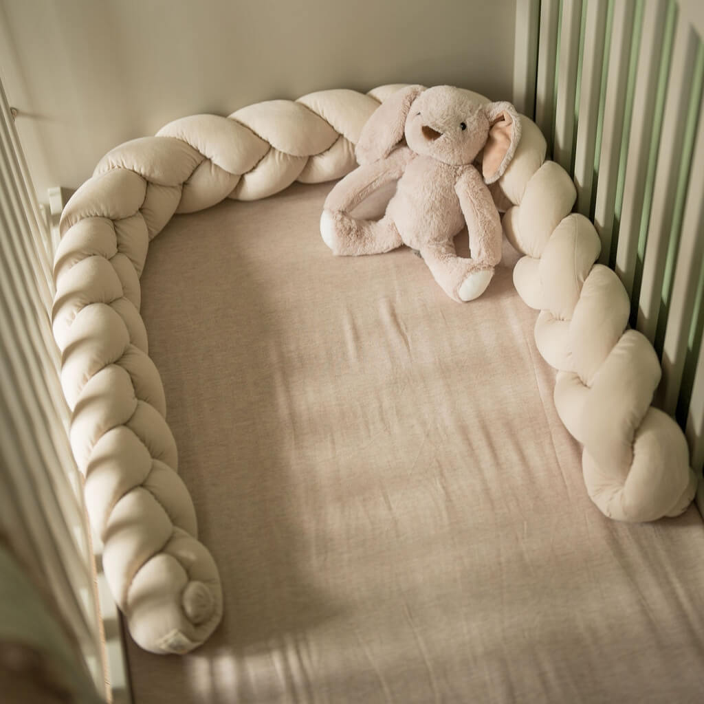 Bettschlange fürs Baby: Sicher schlafen von der ersten Nacht an